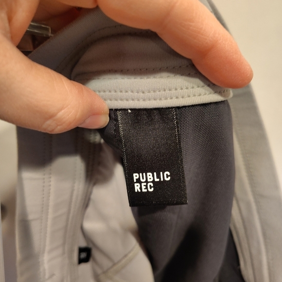 Public Rec Men's Gray Performance Flex Pull-On Shorts Sz 32 Training Workout - Picture 6 of 7